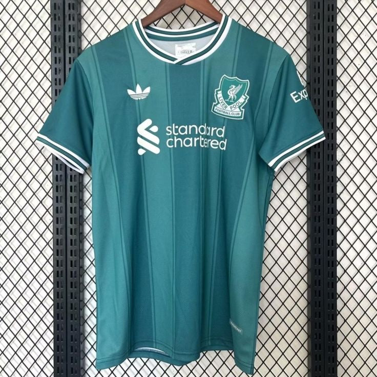 Liverpool Jerseys 25-26